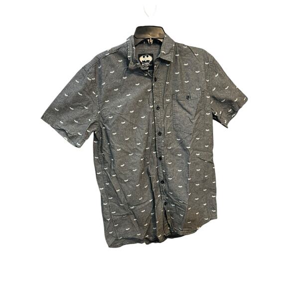 Batman Mens Gray Bat Symbol Short Sleeve Button-Down Shirt Medium - Picture 1 of 6